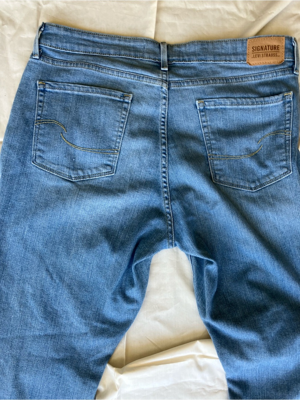 Levi Strauss Signature Women's Modern Mid-rise Skinny Jeans-light wash blue - Picture 10 of 11